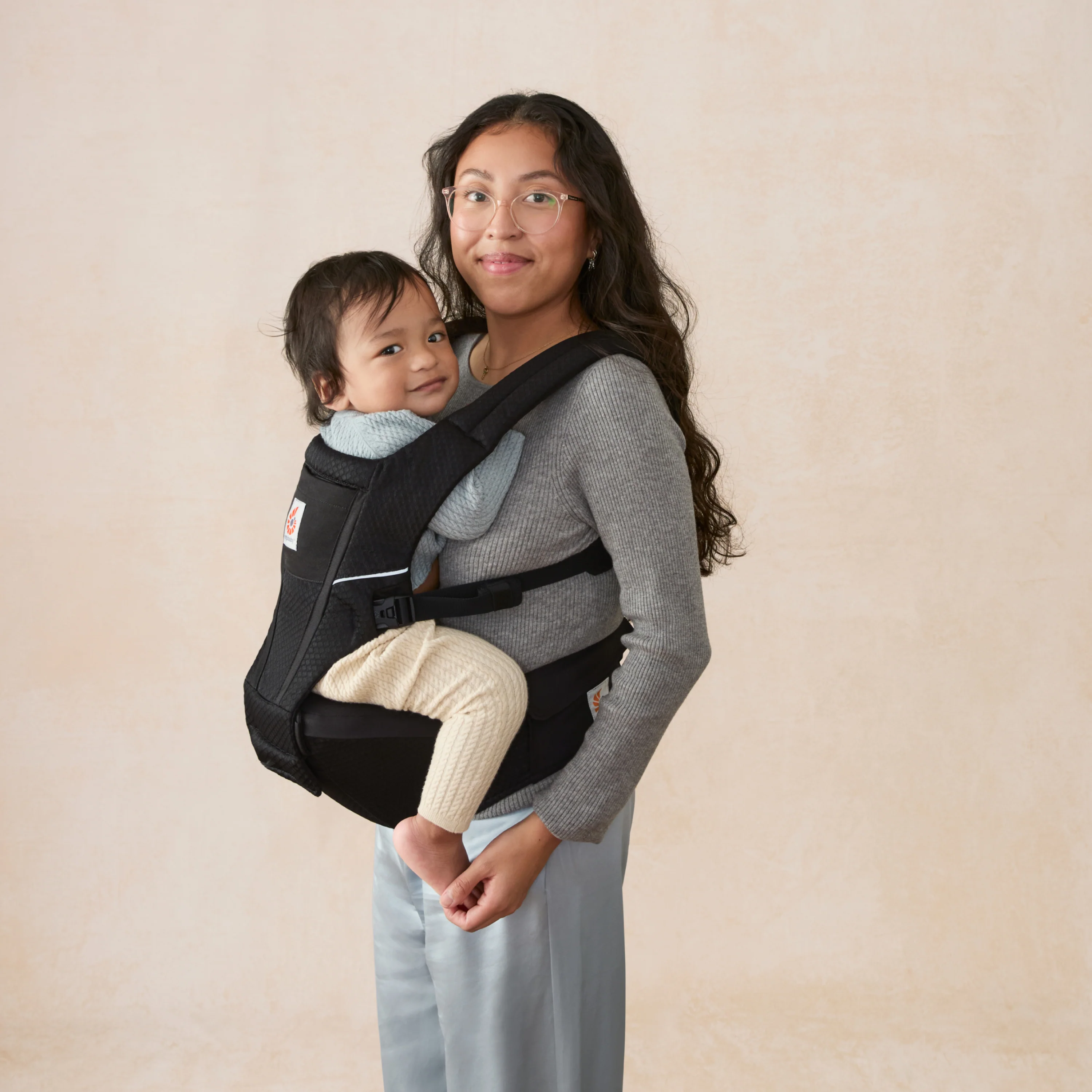 Alta Hip Seat Baby Carrier - Onyx Black - Image 4