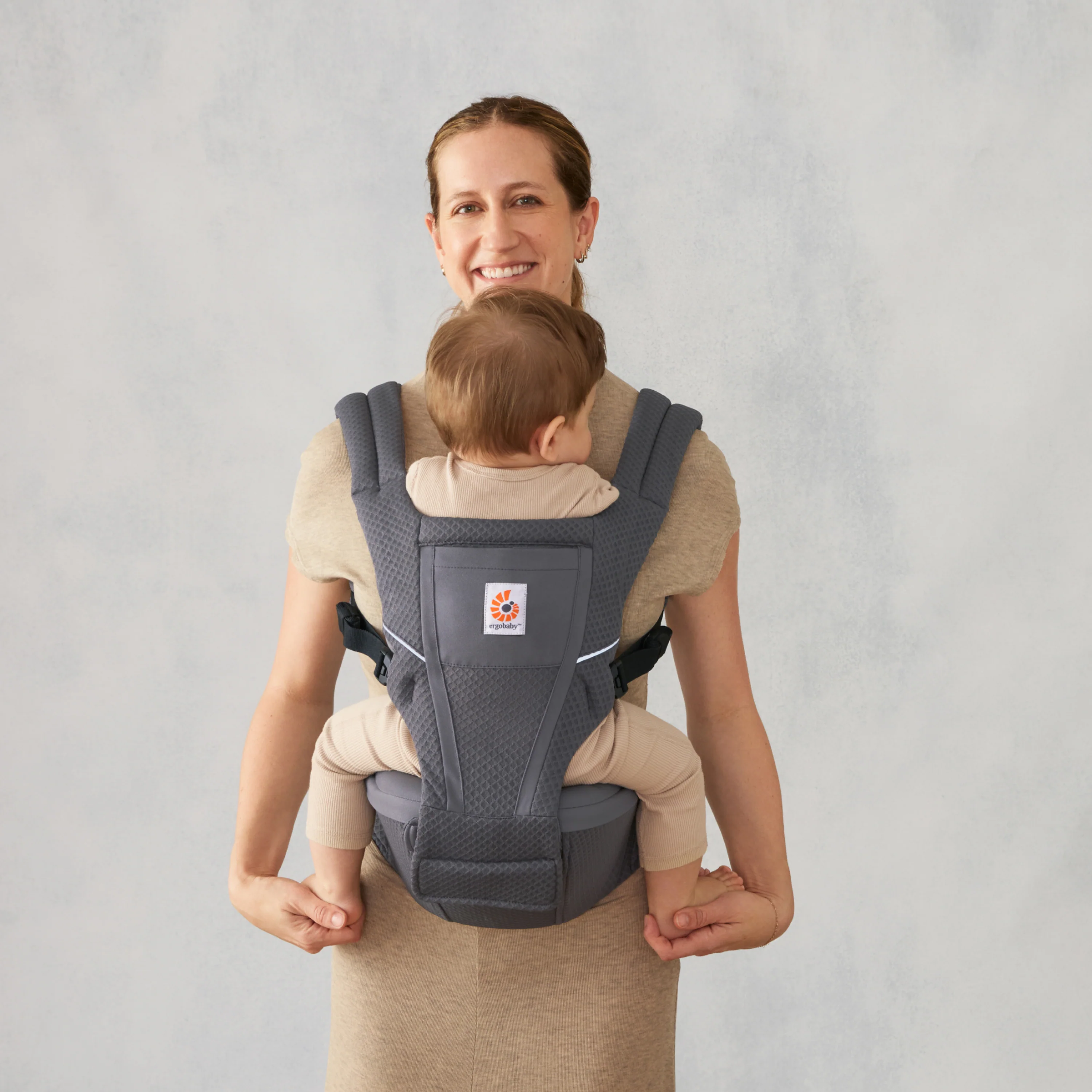 Alta Hip Seat Baby Carrier - Graphite Grey - Image 3